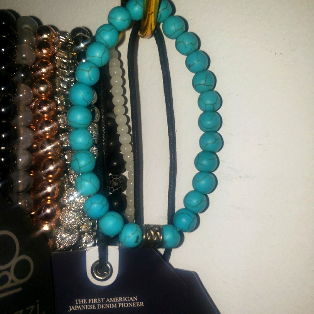 Unisex aqua stretch beaded bracelet